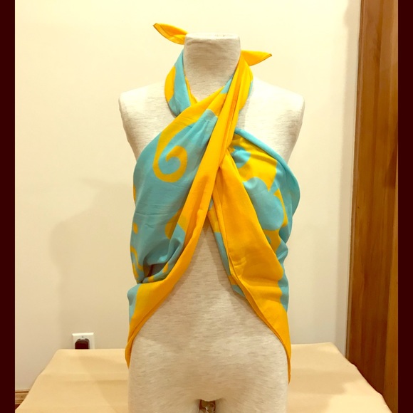 Vintage Christian Lacroix square cotton paréo wrap. One size. EUC